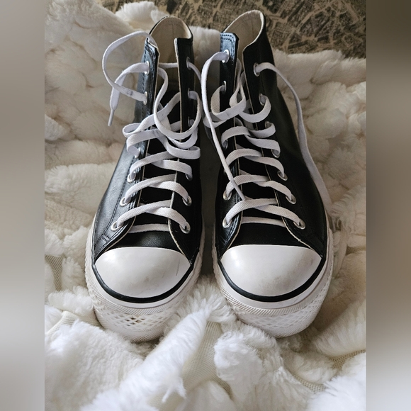 Platform Black Leather Upper Converse Women size 10 - Picture 2 of 3